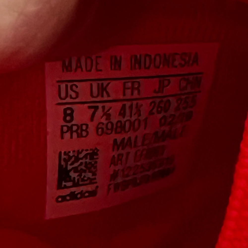 Adidas Predator New York Red Bulls Sneakers - Picture 13 of 14